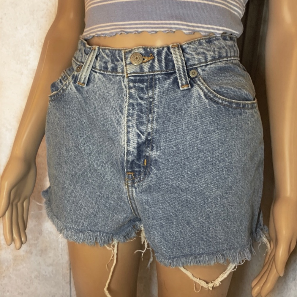 VINTAGE CUT OFF BLUE JEAN SHORTS